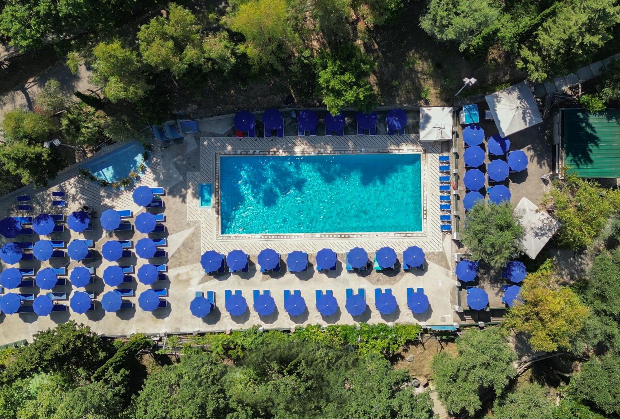 Hostel & Glamping Santa Fortunata Sorrento Exterior photo
